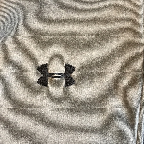 Under Armour loose 2XL cold gear gray zip pullover. - Picture 3 of 7